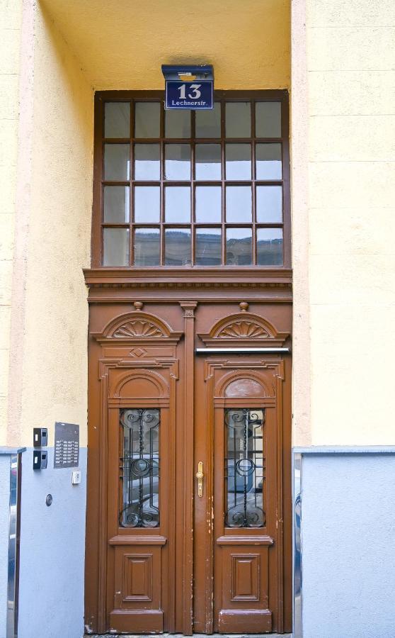 Hideaway Suite Danube Canal Vienna Exterior photo